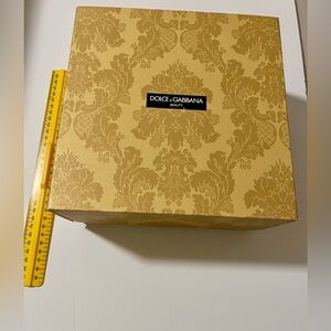 Dolce & Gabbana, empty 🎁gift box
New condition